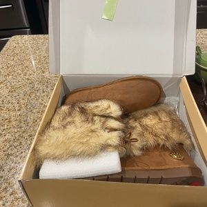 MK ALYONA CHESTNUT FAUX SUEDE FUR BOOTS